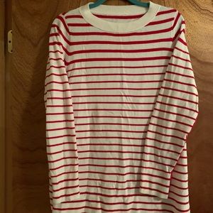 Sweater with side slits